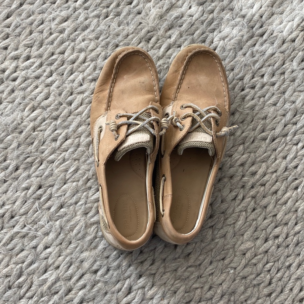 Women’s Sperry boat shoes